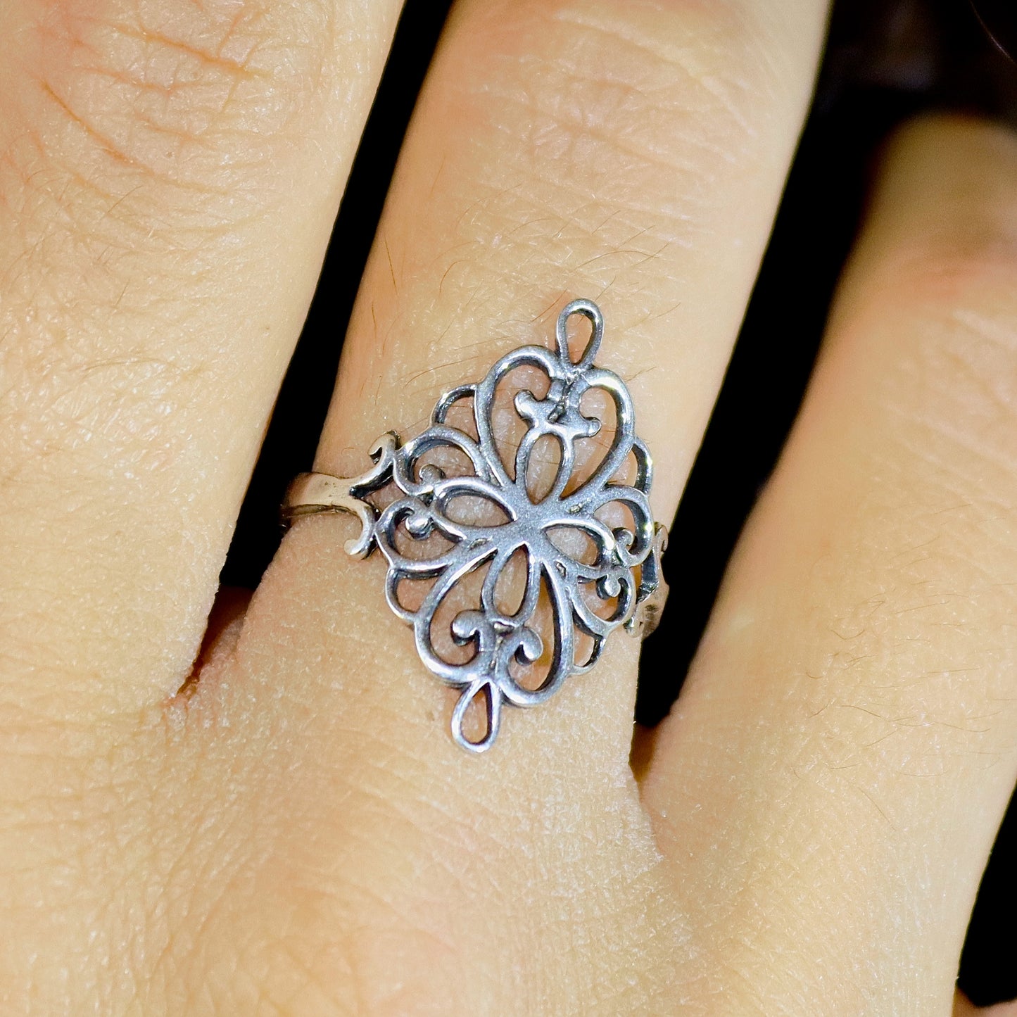 Victorian style sterling silver 925 ring band