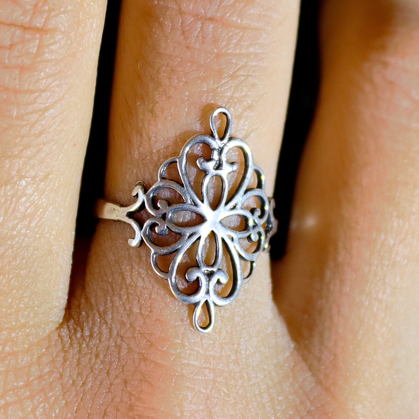 Victorian style sterling silver 925 ring band