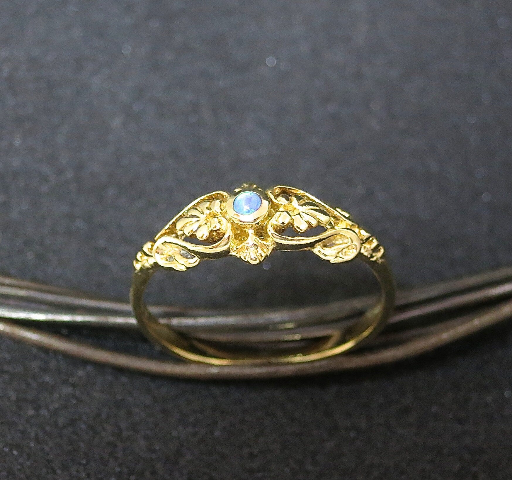 Opal victorian 14k gold ring, Blue opal solid 14k gold ring