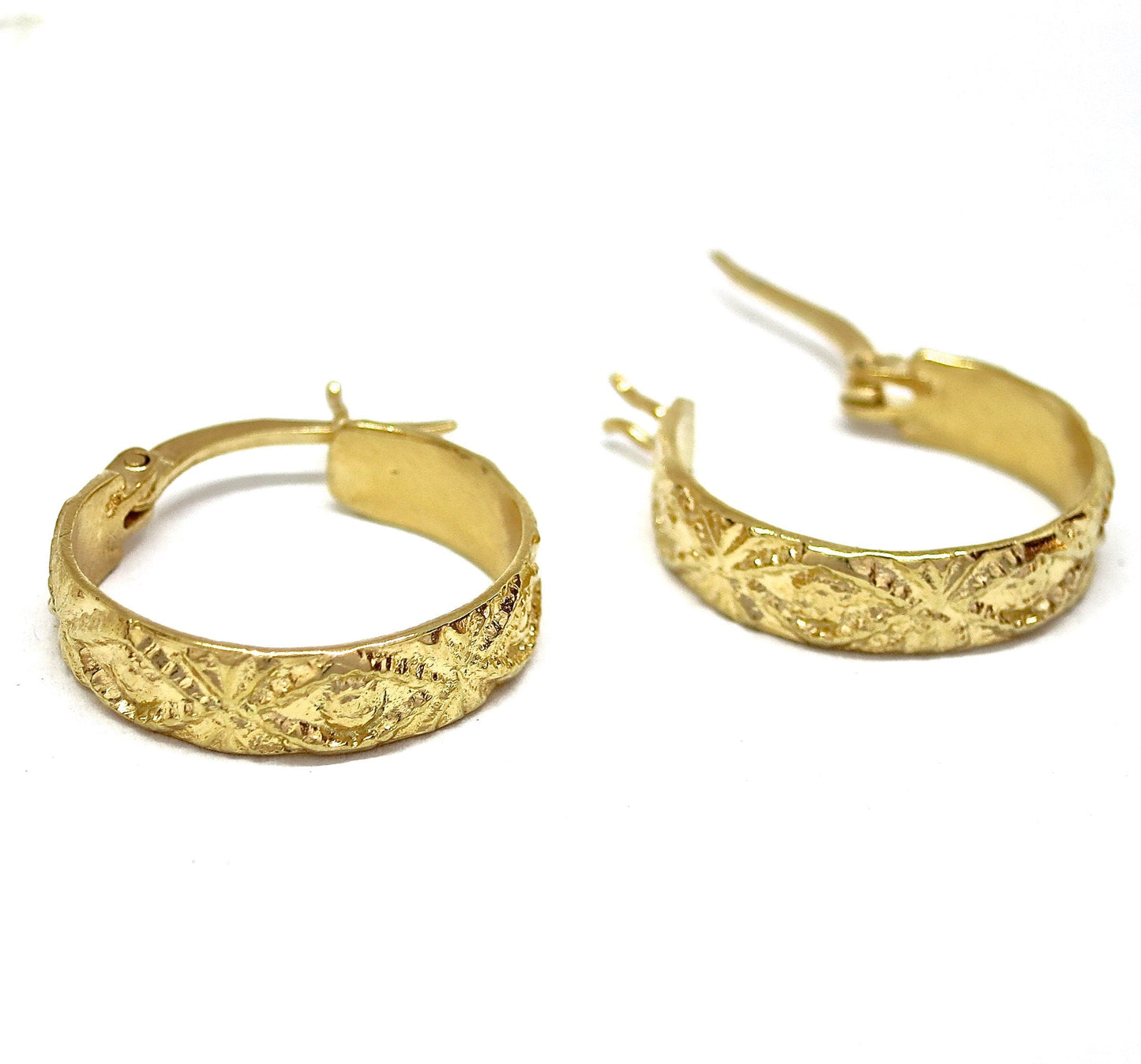 Textured 14k gold hoop earrings
