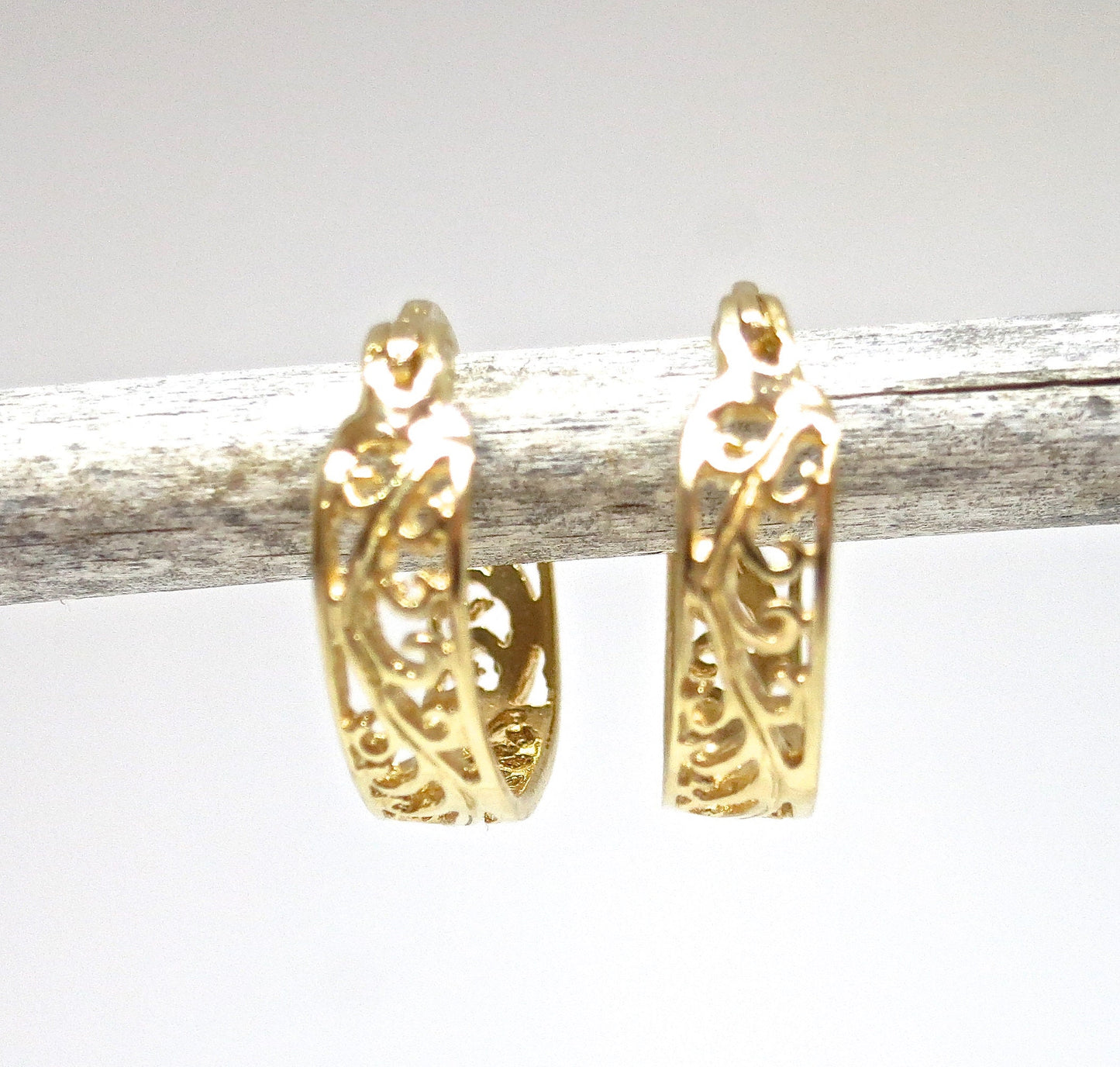 Filigree gold hoop earrings for women, 14K solid gold earrings, Statement gold hoops