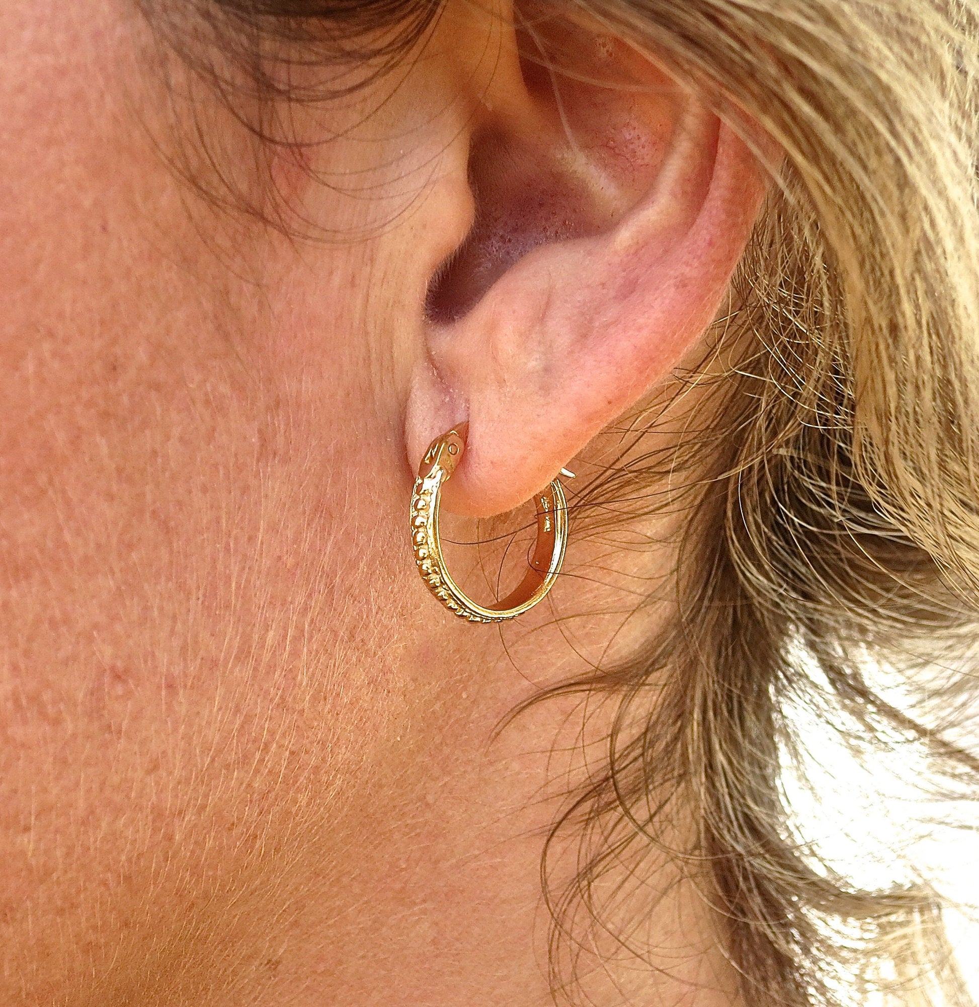 Small solid 14k gold hoop earrings, Vintage style hoop earrings