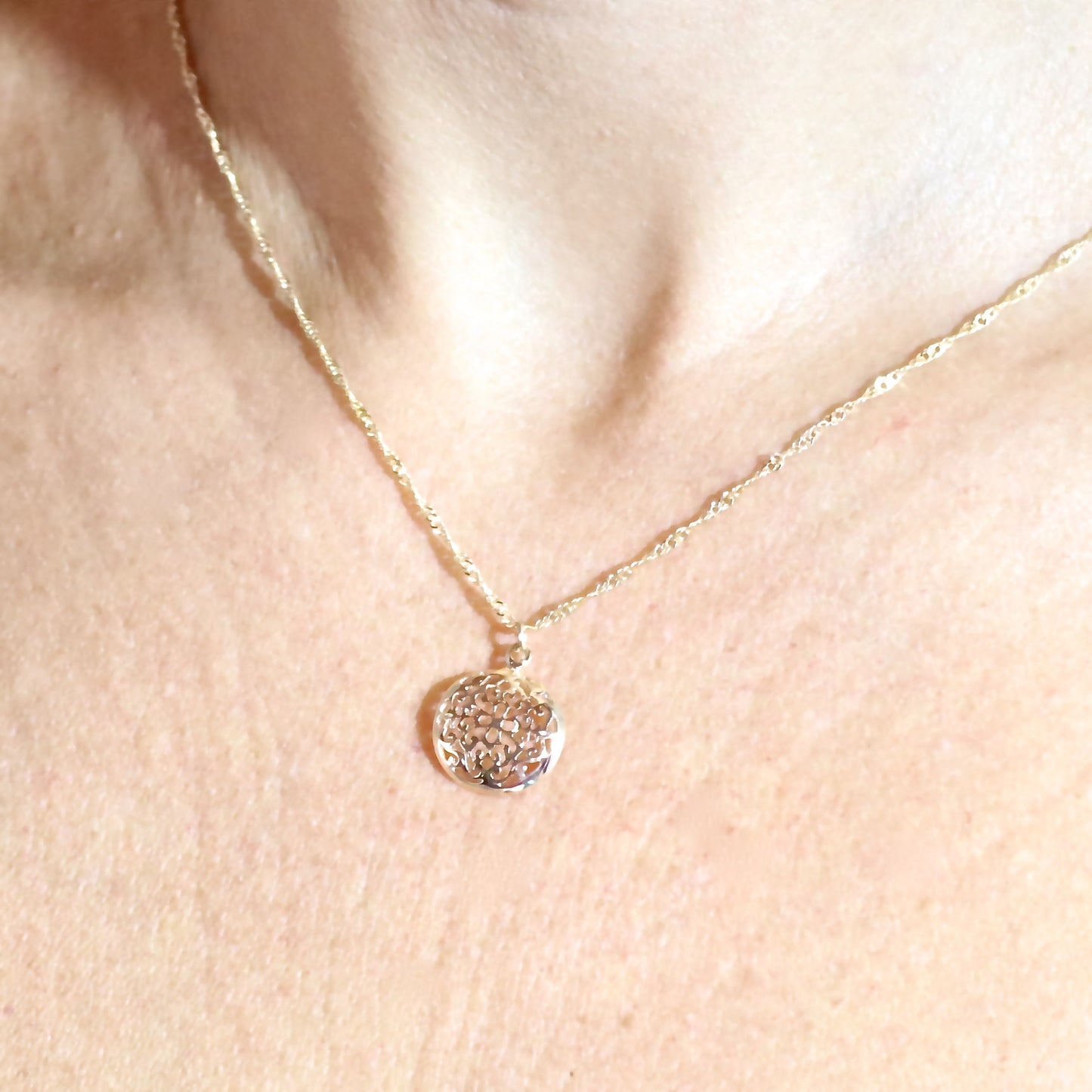 Filigree necklace, Solid 14k gold round necklace pendant