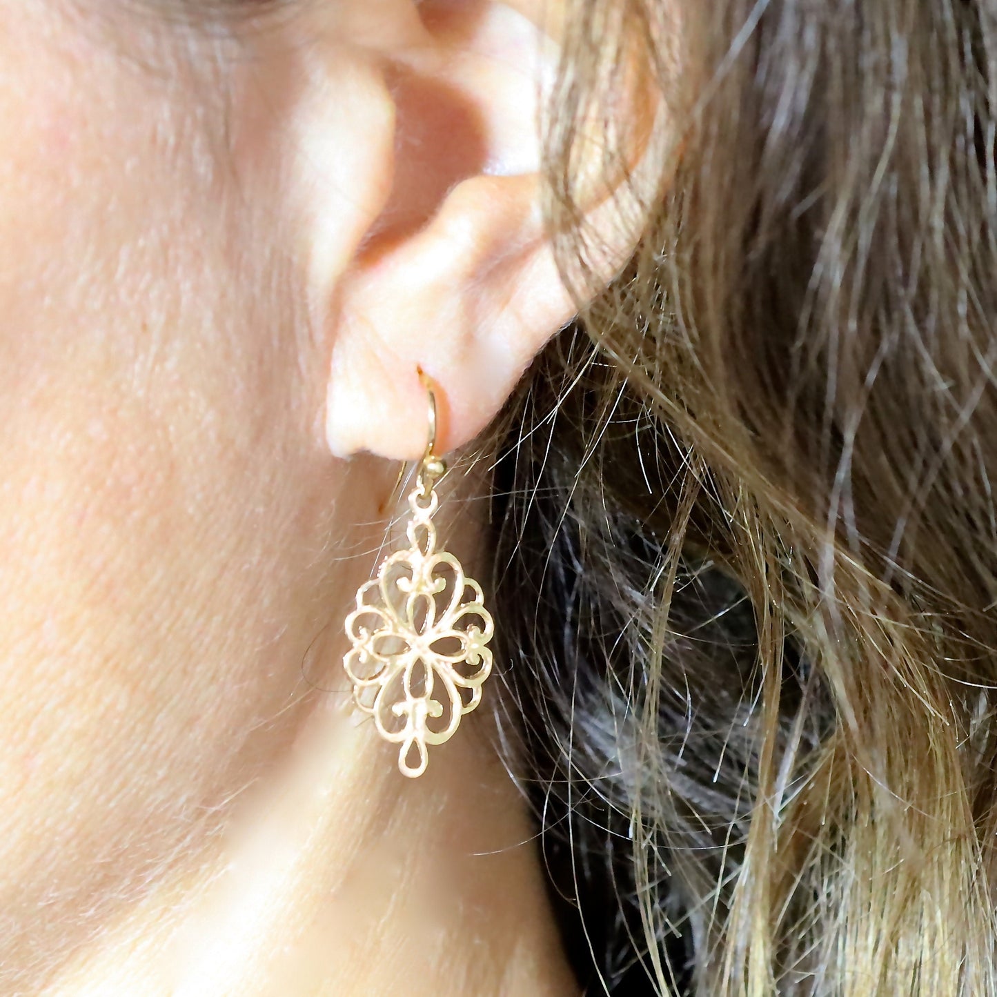 Filigree 14k solid gold dangle earrings for woman