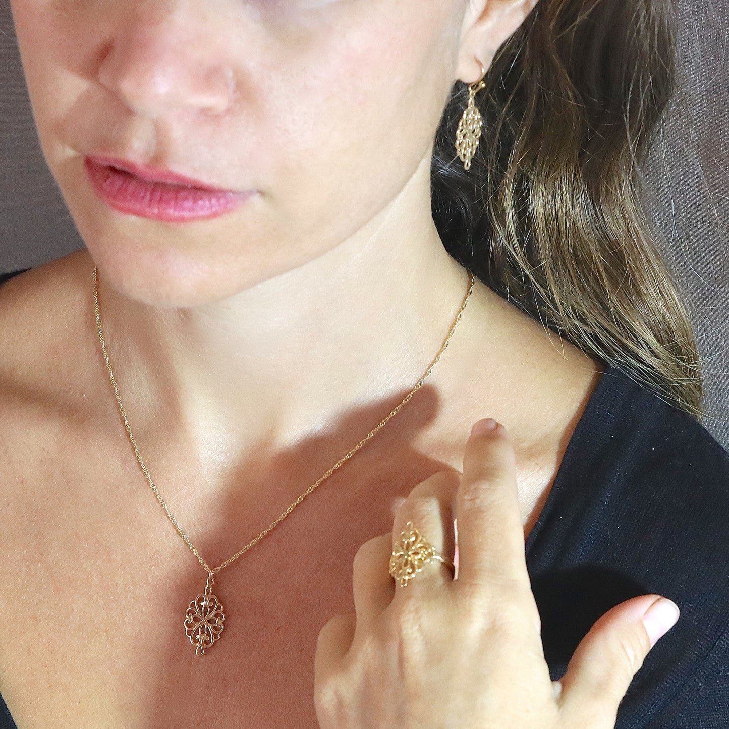 Filigree 14k solid gold dangle earrings for woman