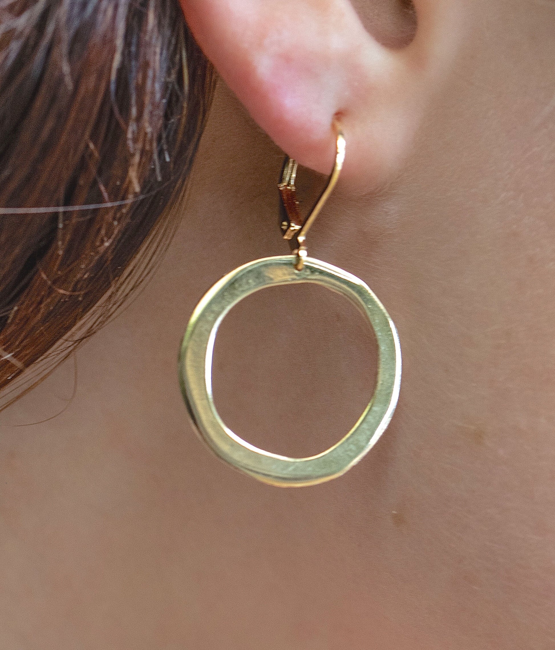 Open circle post earrings, Solid 14K gold hoop earrings