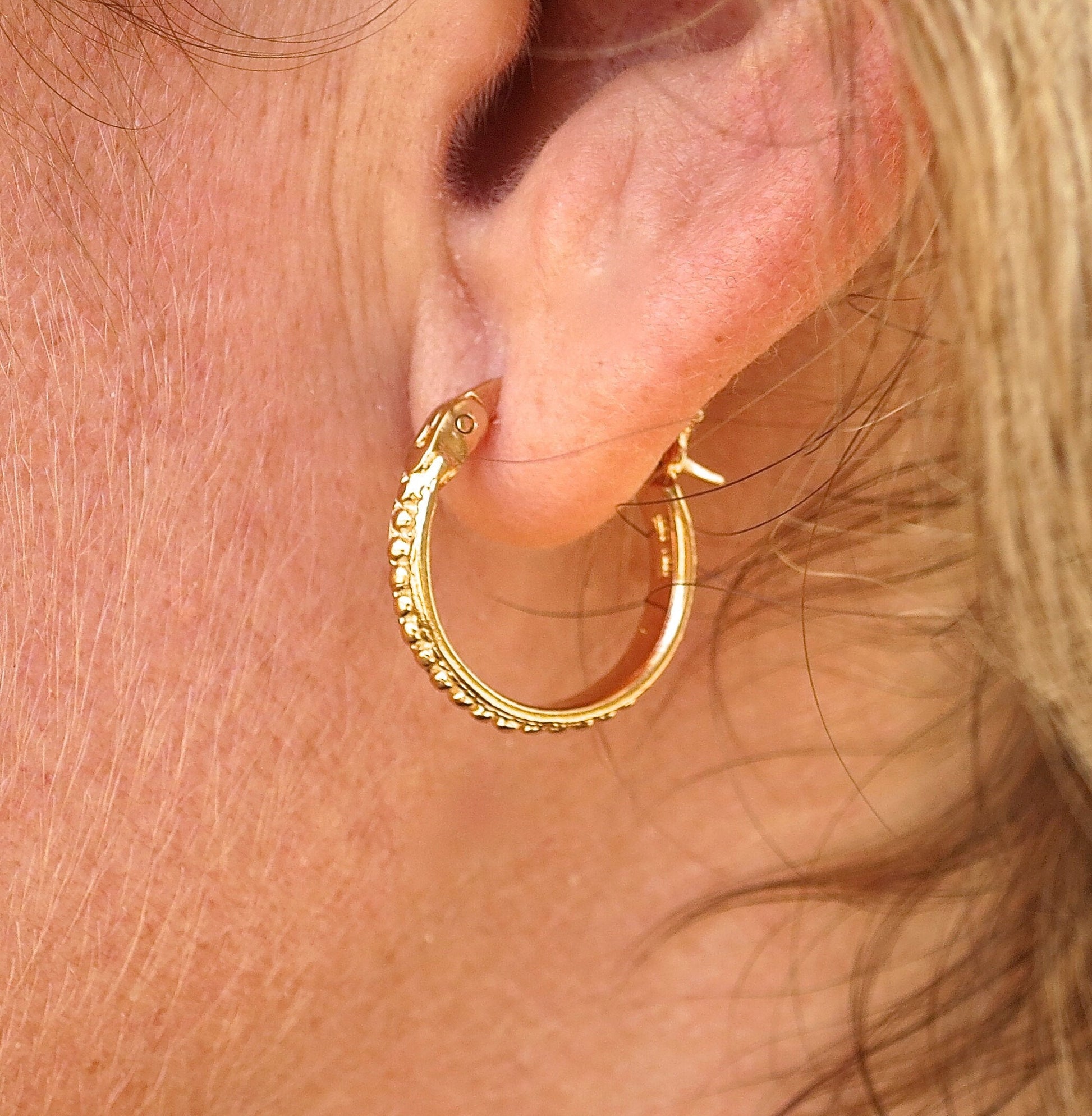 Small solid 14k gold hoop earrings, Vintage style hoop earrings
