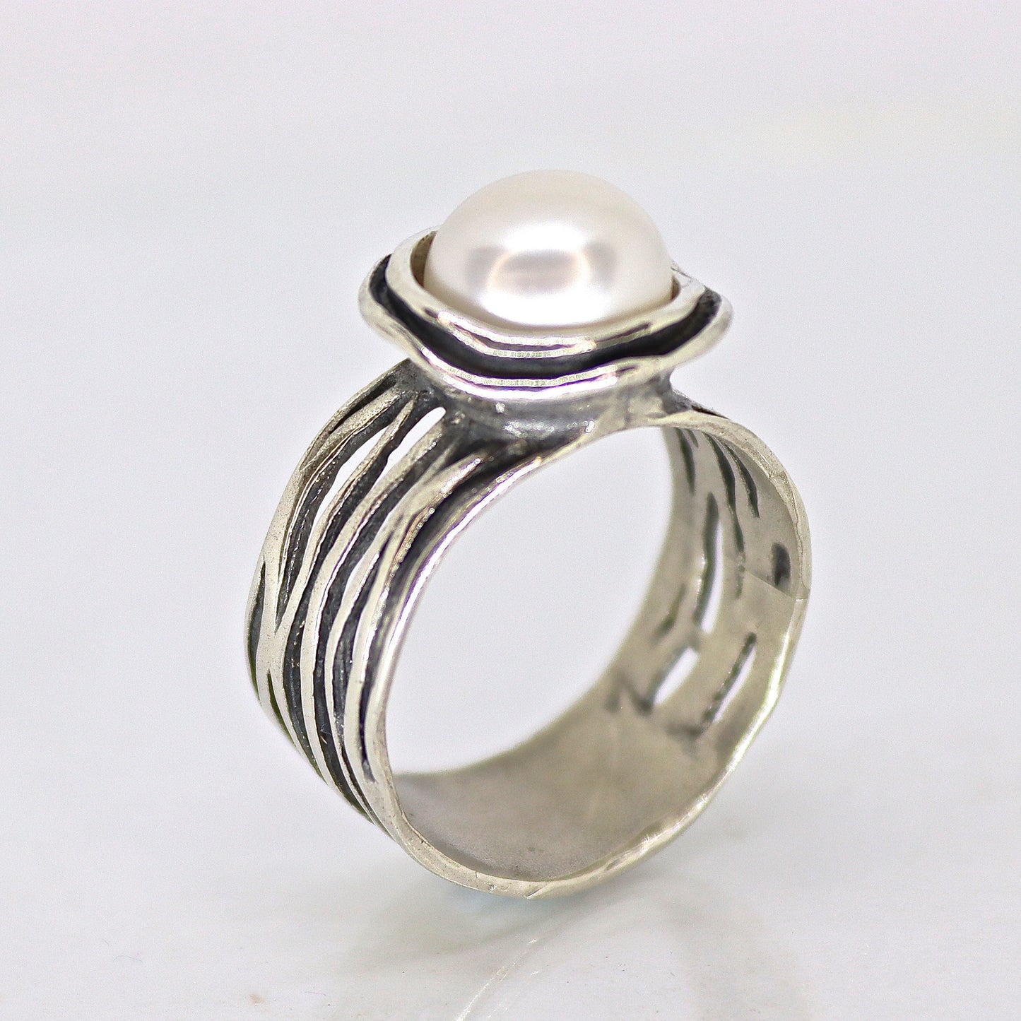 Pearl ring, Wide sterling silver 925 elegant ring