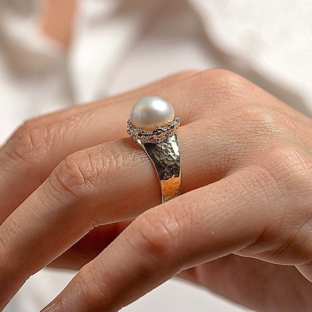 Pearl gold hammered ring band, Solid 14k gold pearl ring band