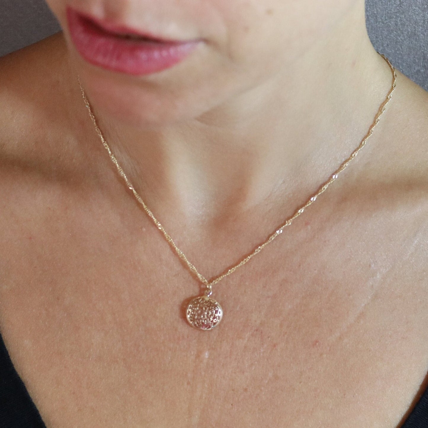 Filigree necklace, Solid 14k gold round necklace pendant
