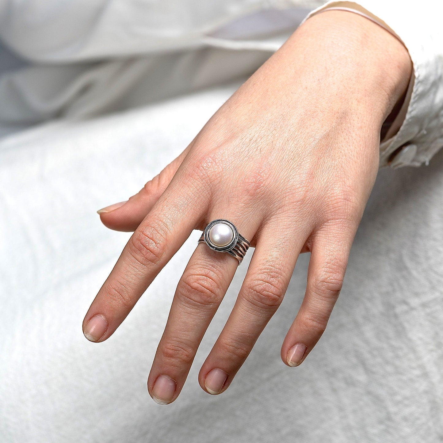 Pearl ring, Wide sterling silver 925 elegant ring