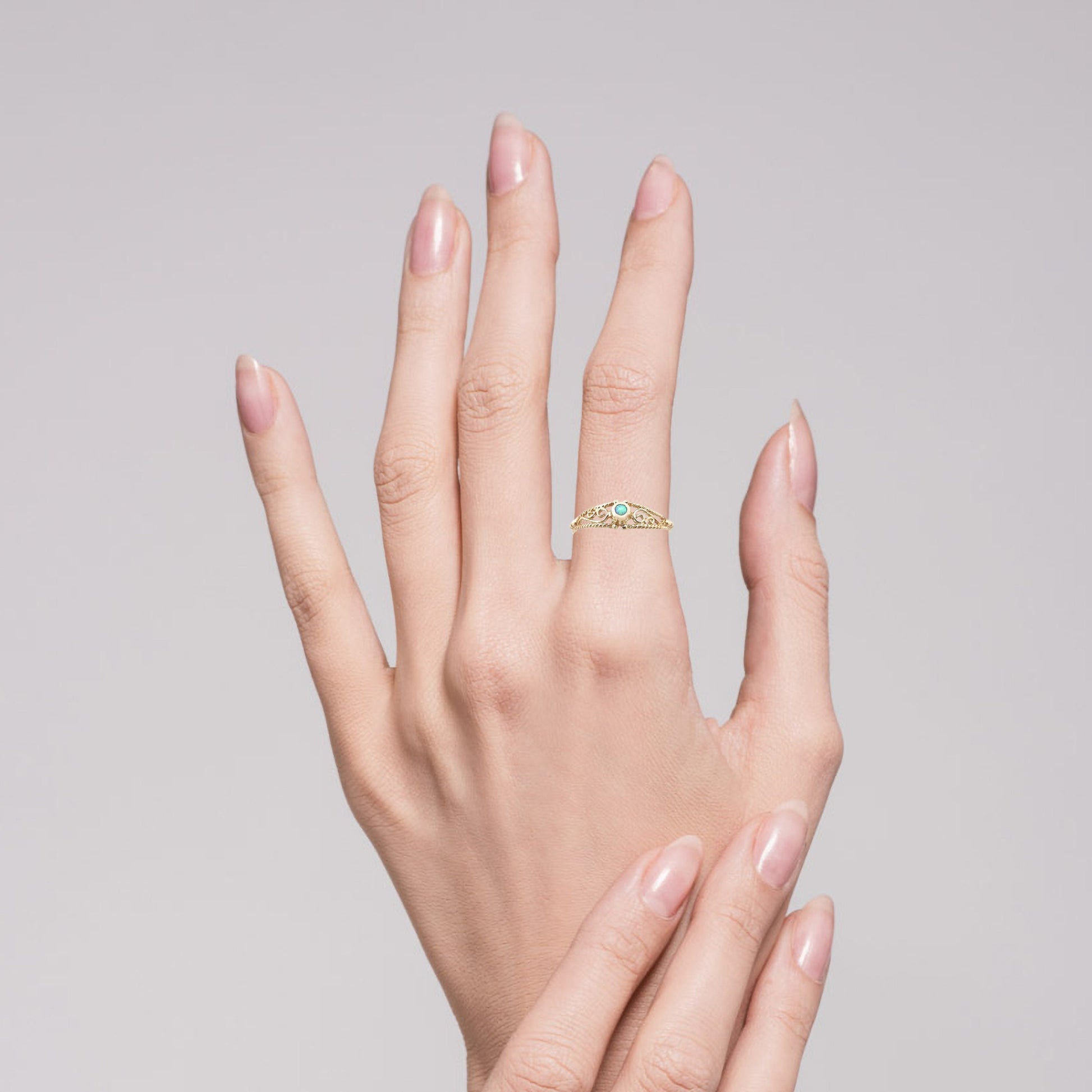 Filigree 14k gold opal ring