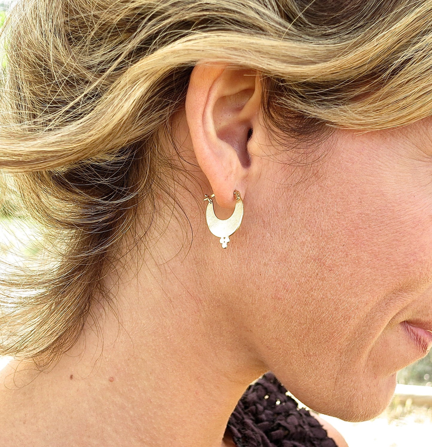 14K solid Gold hoop earrings, Vintage hoop earrings