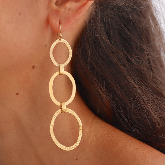 14k gold Long triple hoop dangle earrings, Large link hammered hoop earrings