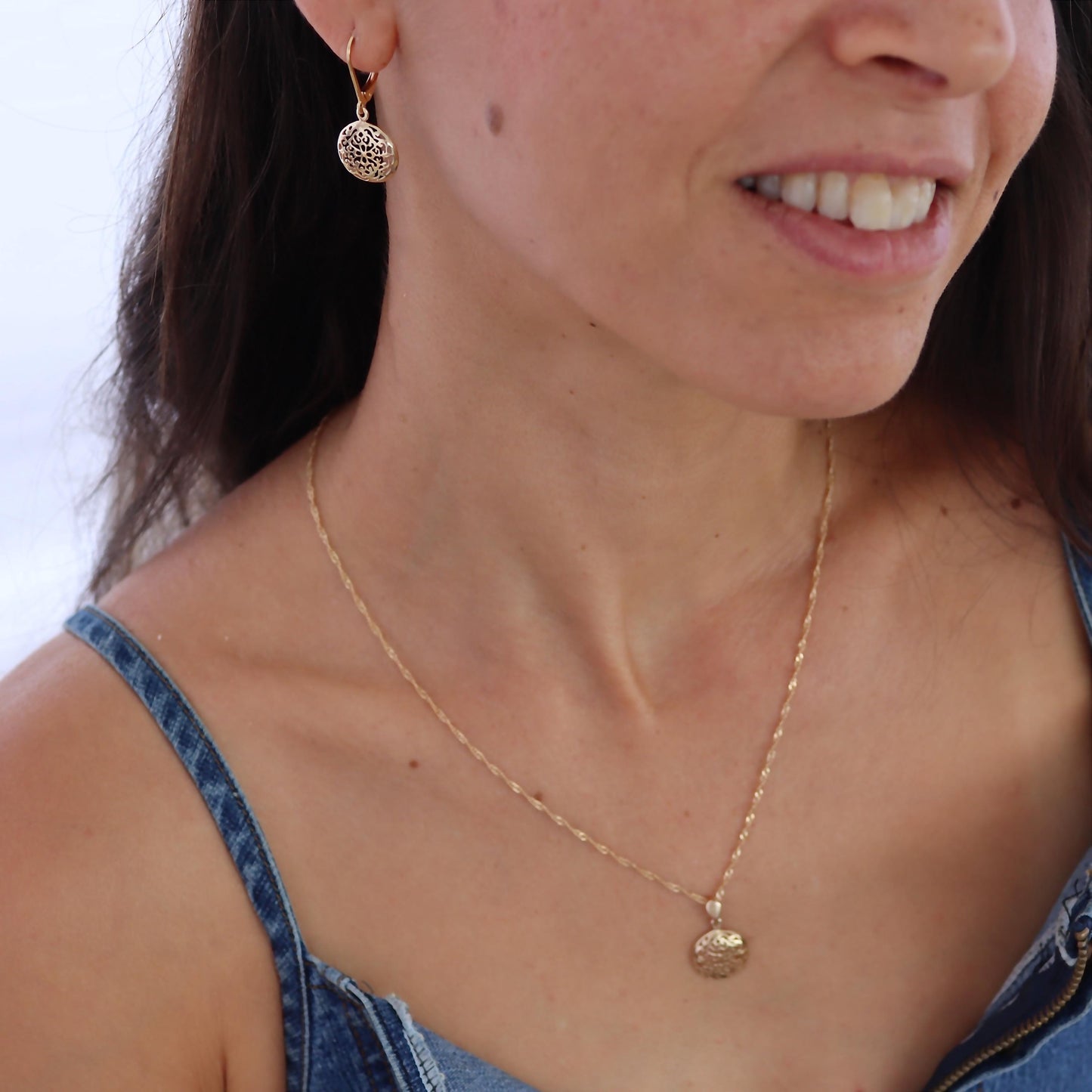 Filigree necklace, Solid 14k gold round necklace pendant