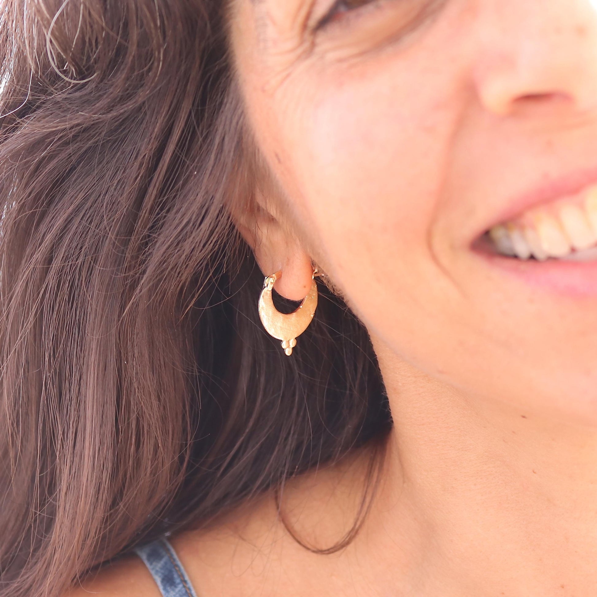 14K solid Gold hoop earrings, Vintage hoop earrings