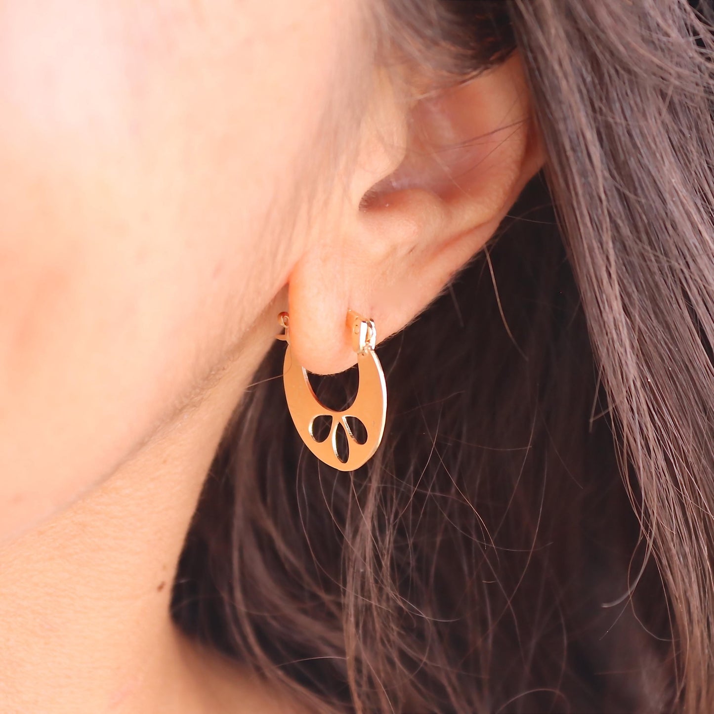 Flower 14K Gold hoop earrings for women