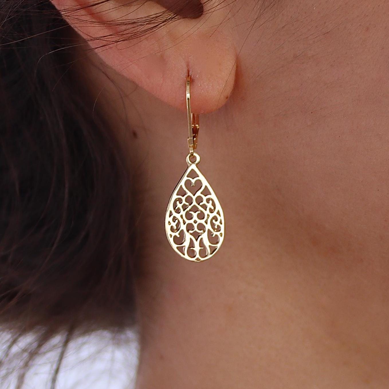 Filigree 14k solid gold dangle earrings, Teardrop 14k gold lever back Earrings