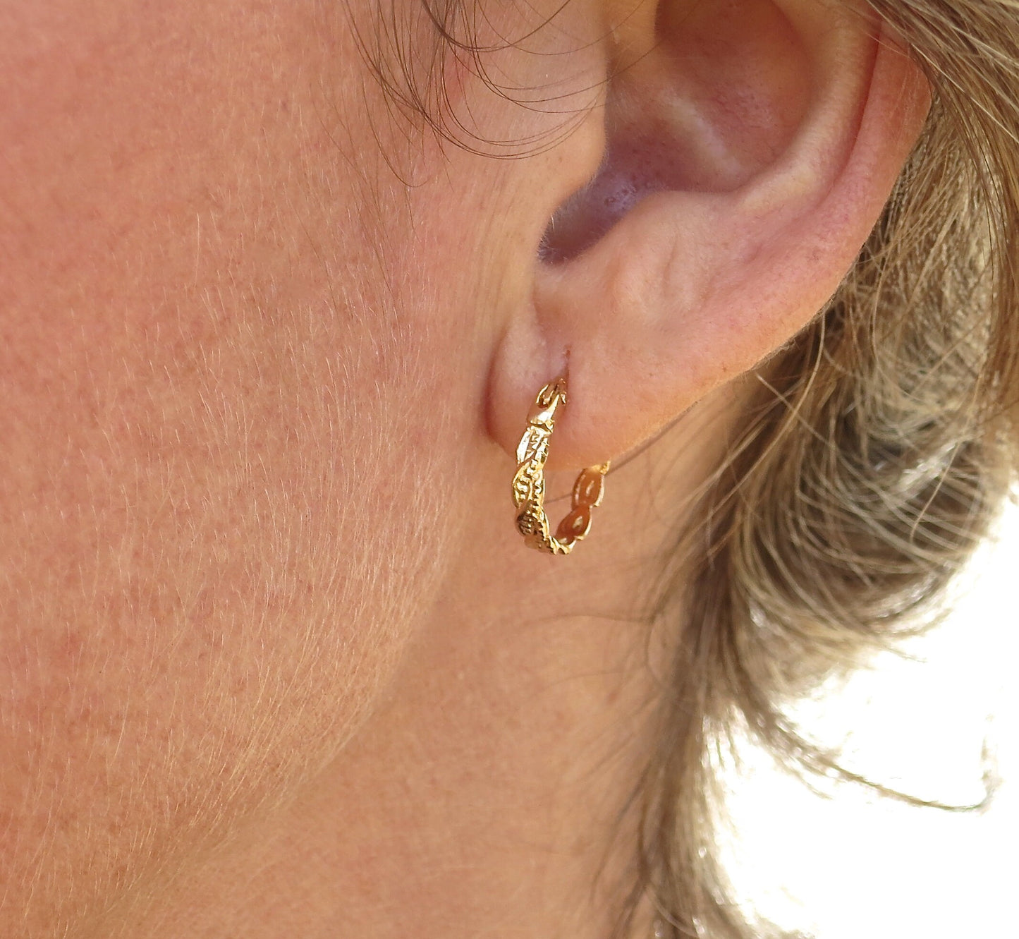 Solid 14k gold hoop earrings, Huggie 14k gold hoops