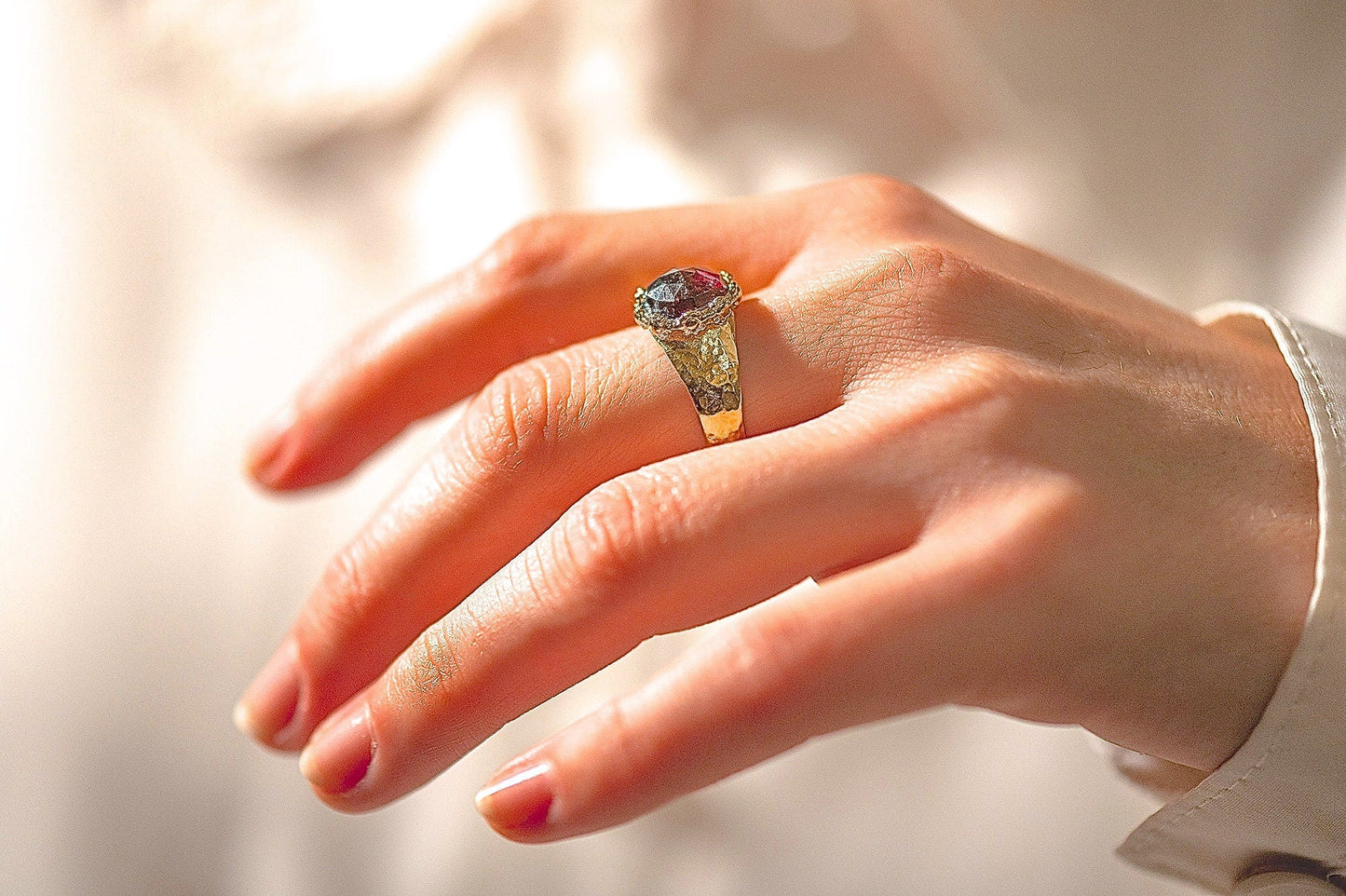 Garnet 14k gold hammered ring band