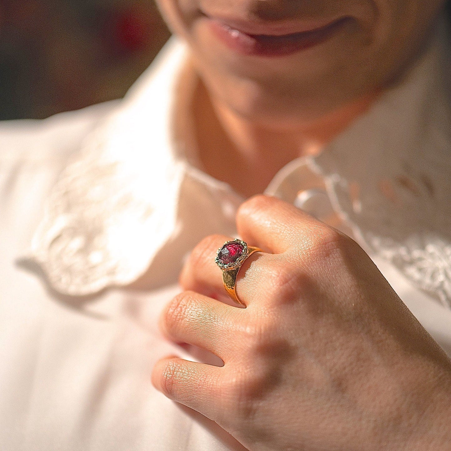 Garnet 14k gold hammered ring band