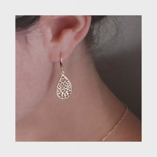 Filigree 14k solid gold dangle earrings, Teardrop 14k gold lever back Earrings
